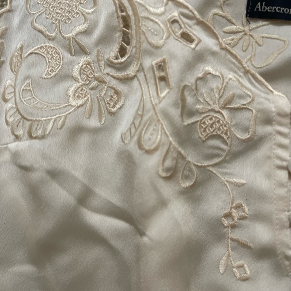 NWT A&F embroidered floral cream thong bodysuit SZ Small feminine & charming 🌼 - Picture 5 of 7